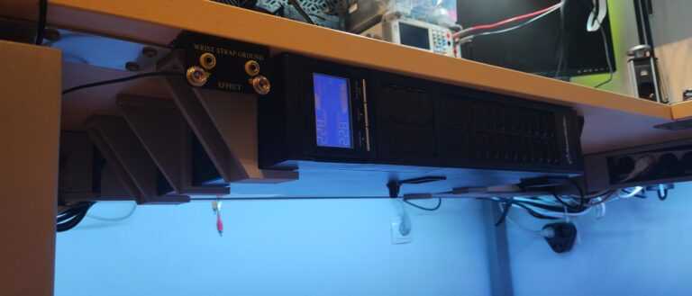 UPS mounts