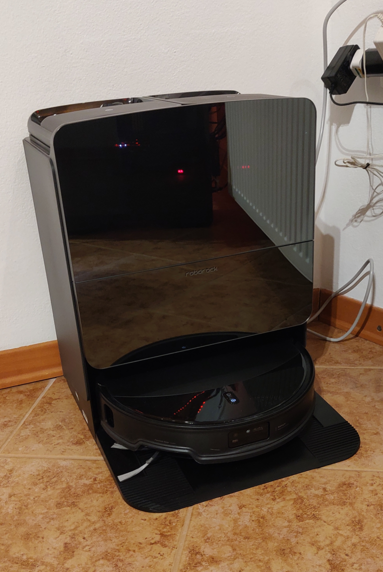 robotic vacuum cleaner