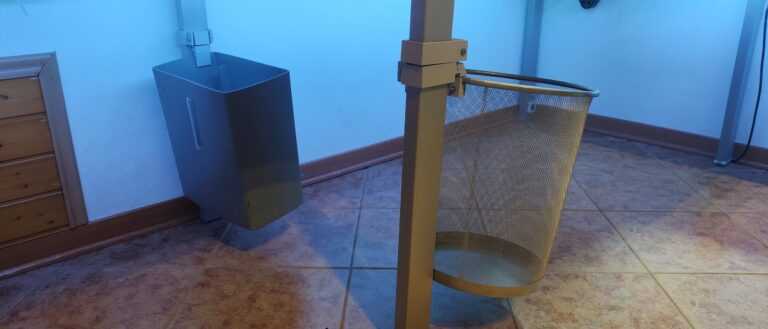 trash can mounts