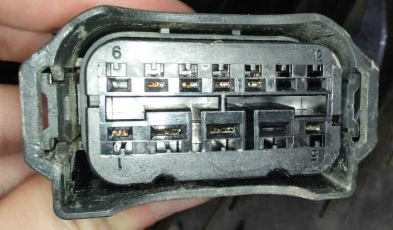 bmw f10 headlight connector